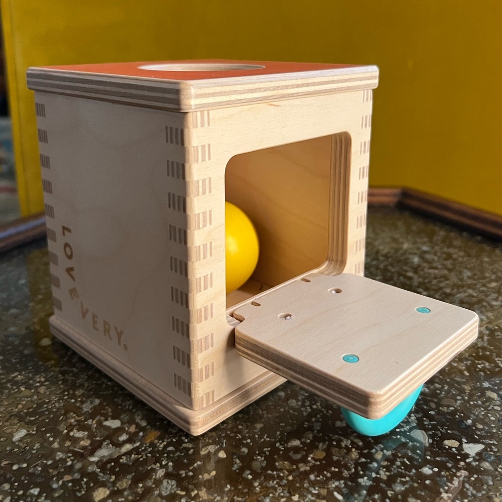 Lovevery Ball Box Hide & Find Drop Box Baby Toy 9M